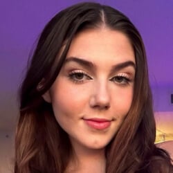 alexisaevans - Age, Bio, Family | Famous Birthdays