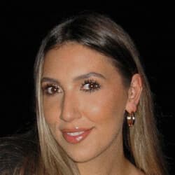 Sheida Alhoei - Age, Bio, Family | Famous Birthdays