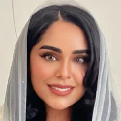 Fatima AlMaazmi - Age, Bio, Family | Famous Birthdays