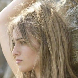 ameinavan - Age, Bio, Family | Famous Birthdays