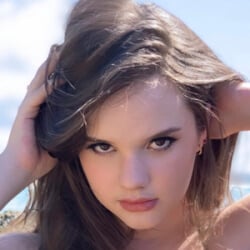 Isabella Ardley - Age, Bio, Family | Famous Birthdays