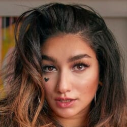 ASMR Leedah - Bio, Family | Famous Birthdays