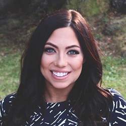 Alicia Marie Aucoin - Age, Bio, Family | Famous Birthdays