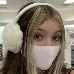 Baby Ashlee - Age, Bio, Family | Famous Birthdays