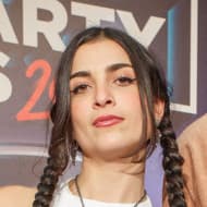 Singers born in Armenia