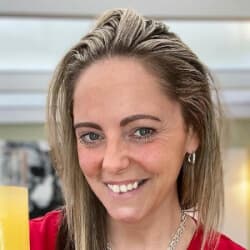 Karon Balcomb - Age, Bio, Family | Famous Birthdays
