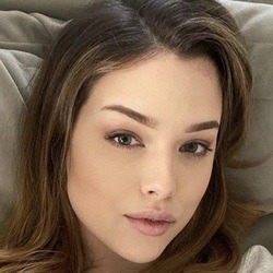 Kayla Lauren - Age, Bio, Family | Famous Birthdays