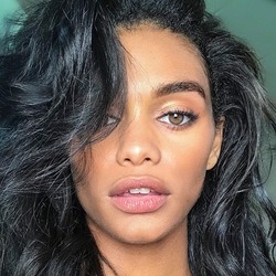 Aslayy Baugh - Age, Bio, Family | Famous Birthdays