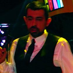 TV Show Hosts born in Turkey