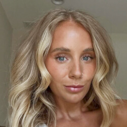 Gracie Parker Bell - Age, Bio, Family | Famous Birthdays
