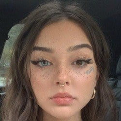 Keaton Belle - Age, Bio, Family | Famous Birthdays