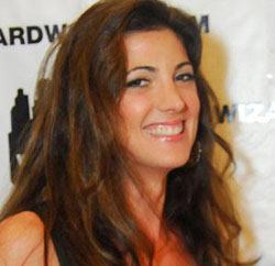 Julia Benson - Age, Bio, Family | Famous Birthdays