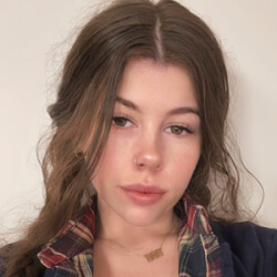 bethanylouwhoo - Age, Bio, Family | Famous Birthdays