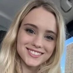 Thea Booysen - Age, Bio, Family | Famous Birthdays