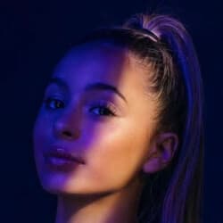 Ria Lina - Age, Bio, Family | Famous Birthdays
