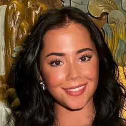 Heather Hunter - Age, Bio, Family | Famous Birthdays