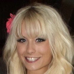 Mia Julia Brückner - Age, Bio, Family | Famous Birthdays