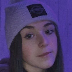 Hope Beel - Age, Bio, Family | Famous Birthdays