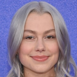 Phoebe Bridgers - Age, Bio, Family | Famous Birthdays