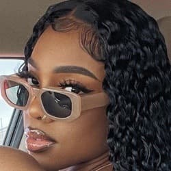 Bronniee - Age, Bio, Family | Famous Birthdays