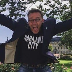 Artists born in Australia