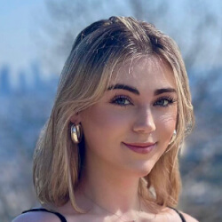 buttercupcosplays - Age, Bio, Family | Famous Birthdays
