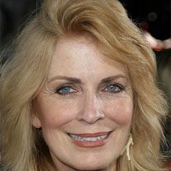 Joanna Cassidy - Age, Bio, Family | Famous Birthdays