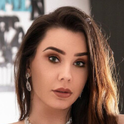 Romi Chase - Age, Bio, Family | Famous Birthdays