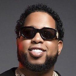 Pena Torres - Age, Bio, Family | Famous Birthdays