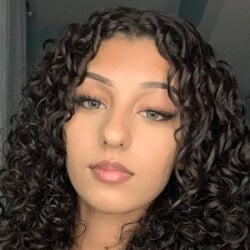Neha Singh - Age, Bio, Family | Famous Birthdays