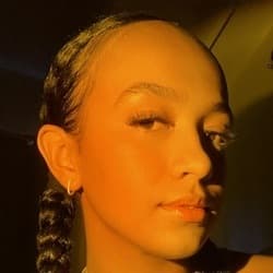 Latisha Scott - Age, Bio, Family | Famous Birthdays