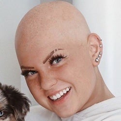 Emmy Combs - Age, Bio, Family | Famous Birthdays