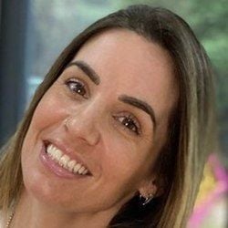 Sarah Hryniewicz - Age, Bio, Family | Famous Birthdays