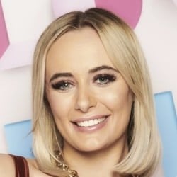 Courtney Veale - Age, Bio, Family | Famous Birthdays