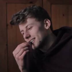 Devon Crawford - Age, Bio, Family | Famous Birthdays