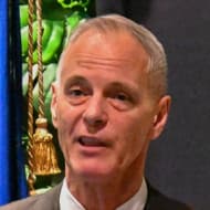 Simon Dallow
