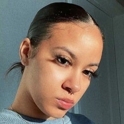 Crissy Henderson - Age, Bio, Family | Famous Birthdays