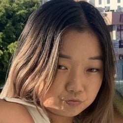 Tiffany Day - Age, Bio, Family | Famous Birthdays