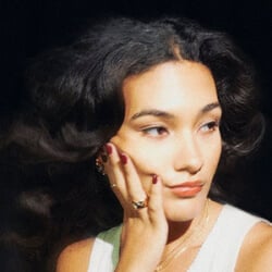 Jessica Wall - Age, Bio, Family | Famous Birthdays