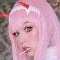Luna Rexx - Age, Bio, Family | Famous Birthdays