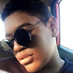 Fashion Designers Cáncer 