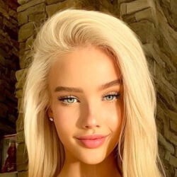 Linsey Donovan - Age, Bio, Family | Famous Birthdays