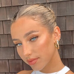 Gia Duddy - Age, Bio, Family | Famous Birthdays