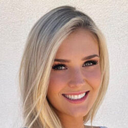Allie Dunn - Age, Bio, Family | Famous Birthdays