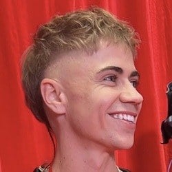 Dylan Page - Age, Bio, Family | Famous Birthdays