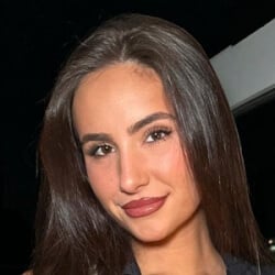 Ashtin Earle - Age, Bio, Family | Famous Birthdays