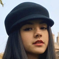 Sara Echeagaray - Age, Bio, Family | Famous Birthdays