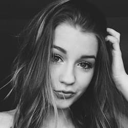 Elliana Edwards - Age, Bio, Family | Famous Birthdays