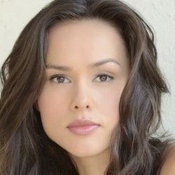 Anna Enger Ritch - Age, Bio, Family | Famous Birthdays