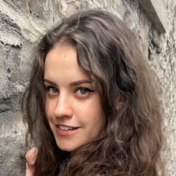 Quinn Finite - Age, Bio, Family | Famous Birthdays